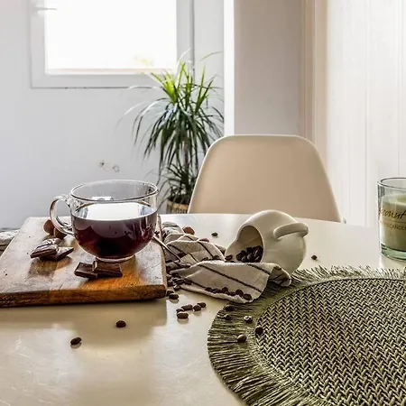 The Moonlit - M&n Appartement Boekarest
